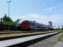 5022 007-6 erreicht als R5973 da Bahnhofsgebiet von Ried; 160527