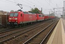 145 059-2 mit 151 130-2 als Wagenlok und einem gemischtem Güterzug aus Richtung Seelze kommend. Aufgenommen am 20.09.2014 in Hannover Linden-Fischerhof.