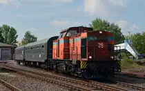 298 135 der Lok Ost brachte am 21.05.16 einen kurzen Sonderzug nach Magdeburg. Abgestellt wurde dieser vor dem Lokschuppen der Magdeburger Hafenbahn.