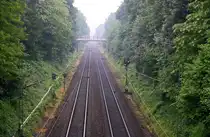 Ein Blick auf die KBS 485 in Richtung Herzogenrath.
Aufgenommen von der Brücke der Roermonderstraße in Kohlscheid. 
Bei Regenwetter am Nachmittag vom 29.5.2016.