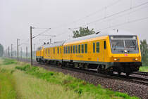 Bei leichten Nieselregen konnte ich am 01.06.2016, in Zschortau, die Messfahrt des NBZ 94320 festhalten. Bestehend aus Steuerwagen BA 323, Oberbaumesswagen RAILab2 & 218 471-1.