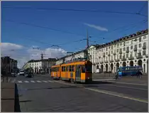 Ein GTT Tram der Linie 13 in der Via Po, die sich hier zum Piazza Vittorio Veneto verbreitert hat.
8. März 2016