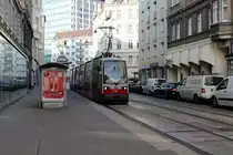 Wien Wiener Linien SL 2 (B1 734) Leopoldstadt, Gredlerstraße am 23. März 2016.