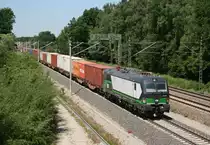 193 224 mit DGS 61886 (ERS, Hamburg-Waltershof–G�ttingen) am 11.06.2015 zwischen Radbruch und Bardowick