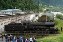 SBB:  GOTTARDO 2016 
Rund um das alte SBB Depot Erstfeld, das durch die Eröffnung des Gotthard Basistunnel leider seine grosse und langjährige Bedeutung verliert, wurde Rollmaterial aus verschiedensten Epochen ausgestellt. Die ehemaligen Gotthardlokomotiven Ce 6/8 II 14270 und C 5/6 2978 auf Schiebebühne und Drehscheibe am 4. Juni 2016. Als früheres Denkmal hat das Krokodil leider stark gelitten.
Foto: Walter Ruetsch