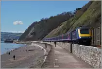 Der Great Western Railway HST 125 Class 43 Service 957 von London Paddington nach Plymouth  zwischen Dawlish und Teignmounth auf dem Weg Richutng Westen.
19. April 2016