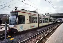 rnv-Tramwagen 1042  100 Jahre Rhein-Haardtbahn  als Linie 4 (Oggersheim Endstelle - Heddesheim Bahnhof), beim Halt im Bahnhof Käfertal.
Aufgenommen am 24.3.2016.