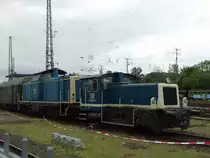 333 068-5 und 212 372-7 am 18.06.16 im DB Museum Koblenz über den Zaun fotografiert