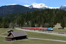 RB 59528 wurde am 14. April 2013 als Nachschuss bei Klais verewigt, setzte doch als Farbtupfer die weiß-blaue 111 017 einen Akzent.