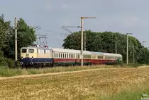 E10 1239 mit einem TEE des DB Museums bei Brühl-Schwadorf am 19.06.2016
