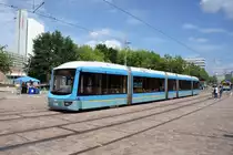 Straßenbahn Chemnitz / CVAG Chemnitz: Bombardier Variobahn 6NGT-LDE der Chemnitzer Verkehrs-AG (CVAG) - Wagen 603, aufgenommen im Juni 2016 in der Innenstadt von Chemnitz.