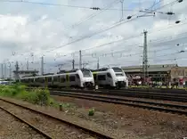 Trans Regio Mittelrheinbahn Siemens Desiro 460 008-6 und 460 016-9 treffen sich am am 18.06.16 in Koblenz von einen Gehweg aus fotografiert