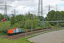 212 267-9 von ALS/METRANS (ex. NBE) am 26.05.2015 beim rangieren mit zwei Containertragewagen bei Hamburg Waltershof in Richtung Blauer Brücke.
