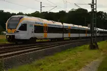 RE 13 nach Hamm Westfalen in Kleinenbroich, ein wirklich netter Zug...;-)
Eurobahn ET 6.02 mit einem großen Bruder auf der Kbs 485 am 17.6.2016 abgelichtet.