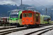 TPC/AOMC: Am 19. Juni 2016 verabschiedete sich die TPC zusammen mit der lokalen Bevölkerung und vielen Bahn Fotografen von nah und fern von den BDeh 4/4 511-514 (1954), Be 4/4 101-105, ehemals BLT (1966) sowie den BDeh 501-503 (1987/1992). Dabei konnten zum letzten Mal die fotogenen Fahrzeuge, die während vielen Jahren das Gesicht der AOMC prägten, im Einsatz fotografiert werden. Gleichzeitig wurden auch vier Triebzügen der neusten Generation vorgestellt. Während ein  BIRSIGTALER  in seine Heimat zurückkehrt, werden die BDeh 4/4 511-514 nicht verschrottet, sondern für Fr. 1.-- pro Fahrzeug nach Belgien verkauft. An dem bedeutendsten Tag der Geschichte der TPC konnten den Festbesucher alle vier neuen Triebzüge vor der Werkstätte en Châlex präsentiert werden. Bei zwei Triebzügen fehlte noch die Beschriftung und ausstehend waren die vier B. Sämtliche Fahrzeuge wurden zur Freude der Bahn Fotografen fotogen aufgestellt. Merci beaucoup an die TPC mit dem freundlichen Personal.   
Foto: Walter Ruetsch 