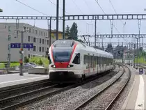 SBB - Triebzug RABe 523 023-5 bei der einfahrt im Bahnhof Morges am 04.06.2016