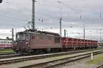 Re 425 182 der BLS durchfährt den Badischen Bahnhof. Die Aufnahme stammt vom 21.06.2016.
