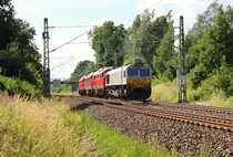 233 367-2, 233 127-0, 233 521-4 und 247 047-4 fuhren am 01.07.16 von Cottbus nach Nürnberg. Hier ist der Zug zu sehen an der Schöpsdrehe bei Plauen/V.