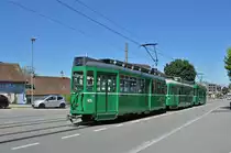 Be 4/4 475, zusammen mit dem B 1476 S und dem Be 4/4 497, fahren zur Haltestelle der Linie 3 an der Schulstrasse. Die Aufnahme stammt vom 22.06.2016.