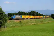 Für den späteren Nachmittag eine unübliche Leistung auf der KBS 950 in Richtung München. Am 21.07.2013 konnte in der Kurve bei Rann dieser TXL Zug mit Nothegger Aufliegern abgelichtet werden. Zuglok war 185 512. Ob Sonderleistung oder stark verspätet vermag ich leider nicht zu sagen, über die Abwechslung habe ich mich jedenfalls gefreut....