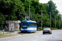 Die Straßenbahn Osijek ließ 2006/2007 mehrere Tatra-T3 modernisieren, die Fahrzeuge erhielten Chopper-Steuerung und neue Wagenkästen, hier ist der Tw 0716 am 21.05.2009 auf der Linie 1 unterwegs
