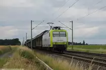 145 094-9 der Captrain mit Schiebewandwagen bei Sierße am 01.07.2016