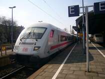 Schon wieder.....Ex-Metropoliton Steuerwagen steht als IC 1819 von K�ln Hbf nach Stuttgart. Aufgenommen am 02.04.07in Bonn Hbf auf Gleis 3