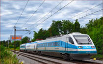 SŽ 310-005 fährt durch Maribor-Tabor Richtung Maribor HBF. /6.7.2016