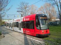 Hier der erste NGTD8DD mit der Nummer 2601 (232-601) f�r Dresden und zugleich der erste der Vollwerbung erhielt, hier f�r Sparkasse Mobil. Bild ist entstanden an der Bedarfshaltestelle Stra�burger Platz (Gl�serne Manufaktur). (2.04.07)
