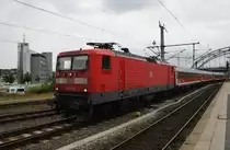 112 175-5 erreicht zusammen mit einer RB77 (RB21120) aus Neumünster den Kieler Hauptbahnhof. (11.7.2016)