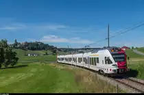 RABe 527 197 fährt am 7. Juli 2016 kurz nach Romont als RE in Richtung Bulle.