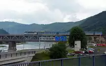 162 011 hat am 14.06.16 mit dem R 789 nach Kolin ihren Ausgangsbahnhof Usti nad Labem Zapad verlassen und überquert nun die Labe. Fotografiert vom Bahnsteig in Usti nad Labem.