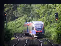 Ein Nachschuss von Zwei Euregiobahn (RB20) kommmen aus Eschweiler-Sankt-Jöris nach Düren-Stolberg-Altstadt und hilten in Aachen-Schanz und fahren in Richtung Aachen-Hbf. 
Aufgenommen vom Bahnsteig von Aachen-Schanz. 
An einem schönem Sommermorgen am Morgen vom 12.7.2016.