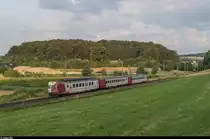 Am 11. Juli 2016 war geplant, ein paar Einsatzbilder der TPF RBDe 567 zu machen, welche fast nur noch am frühmorgens als Zusatzzüge unterwegs sind. Leider war die Sonne an der ersten Stelle in Givisiez noch hinter den Bäumen, als der RBDe 567 172 seinen RER in Richtung Payerne schob.