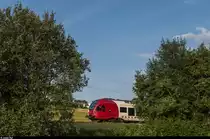 Am 11. Juli 2016 war geplant, ein paar Einsatzbilder der TPF RBDe 567 zu machen, welche fast nur noch am frühmorgens als Zusatzzüge unterwegs sind. Auf der SBB-Strecke Payerne - Fribourg ist dieser als S30 von Yverdon her kommende TPF-FLIRT unterwegs.