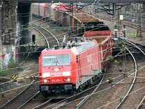 185276-3 vor G�terzug nach Kornwestheim RBf hat gerade Bf Ludwigsburg durchfahren 3.4.07 