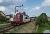 Am 11. Juli 2016 war geplant, ein paar Einsatzbilder der TPF RBDe 567 zu machen, welche fast nur noch am frühmorgens als Zusatzzüge unterwegs sind. Eine halbe Stunde nach dem DOMINO kam dann der bereits bei Givisiez fotografierte RBDe 567 172 aus Richtung Yverdon - Payerne zurück. Leider auch wieder mit Fotowolke.