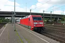 Ausfahrt am 26.05.2015 von 101 122-0 mit einem InterCity in RIchtung Maschen aus Hamburg Harburg.