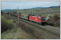 1116 098 mit einem GZ am 18.3.2007 kurz vor der Einfahrt in den Busserltunnel. Diese Aufnahme habe ich in der H�he des S�dportals des Tunnels gemacht. 