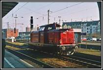 Kurz vor der Abfahrt nach Berlin, erwischte ich die 212 069 der Bayerischen Oberlandbahn im Hauptbahnhof Hagen. Aufgenommen am 26.03.2007 um 9 Uhr am Morgen.