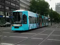 Straßenbahnlinie 701 nach Düsseldorf-Bilk Am Steinberg an der Haltestelle Düsseldorf Berliner Allee.(16.07.2016)

