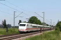 401 078-1  Bremerhaven  als ICE 71 (Hamburg Altona-Chur) bei Riegel 7.7.16
