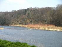 Die St�tzmauer der ehemaligen Muldentalbahn in Grimma, 03.04.07