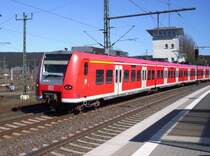 425 066/566 bei der Einfahrt von Altenbeken als RB 89  Westfalen-Bahn . Danach macht sie sich auf den Weg �ber Hamm(Westf) nach M�nster(Westf) Hbf. 04.04.2007