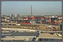 Eine 101 bringt am 27.03.2007 den InterCity 142 von Berlin Ostbahnhof nach Amsterdam Centraal, w�hrend ein 485er als S9 von Berlin-Sch�nefeld Flughafen nach Berlin Spandau unterwegs ist.