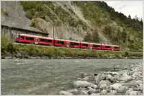 RE1759 nach Ilanz mit ABe 4/16 3102 in der Ruinaulta  bei Trin. (25.07.2016)