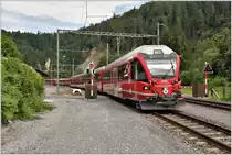 RE1755 nach Ilanz mit ABe 4/16 3105 verlässt Trin. (25.07.2016)