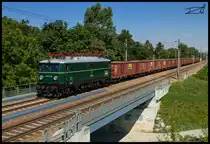 Als Ersatz für die 1110 505 zog die 1041.15 in der Woche um den 19.Juli 2016 die Schlackezüge zwischen Moosbierbaum und Mistelbach. Bisamberg