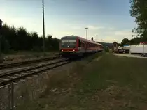 628 544 als Rb 22384 nach Ehingen (Donau)  kurz nach dem Bahnhof Allmendingen. 	
