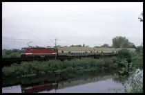 Lutherstadt Wittenberg am 16.5.1996 bei Elbehochwasser: 143149 erreicht mit RB 7108 aus Bitterfeld um 10.45 Uhr Lutherstadt Wittenberge.